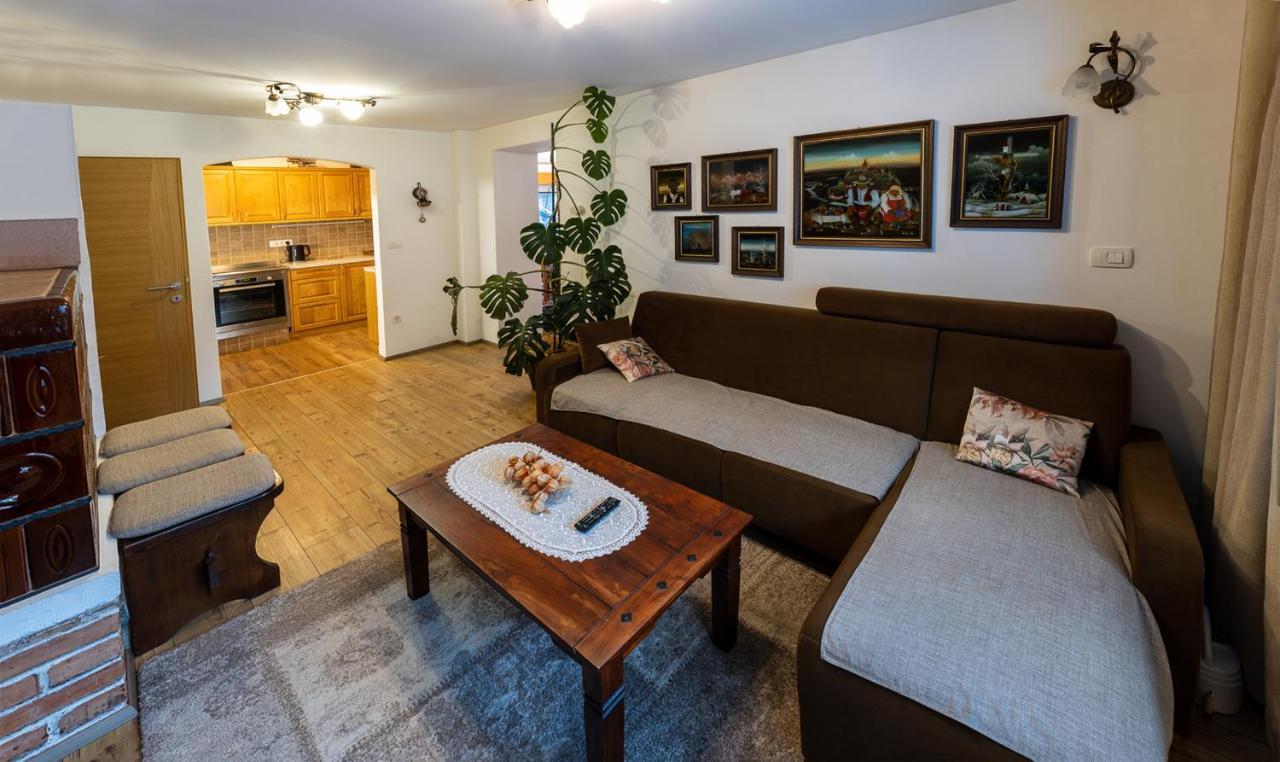 מויסטראנה Apartma Lana מראה חיצוני תמונה