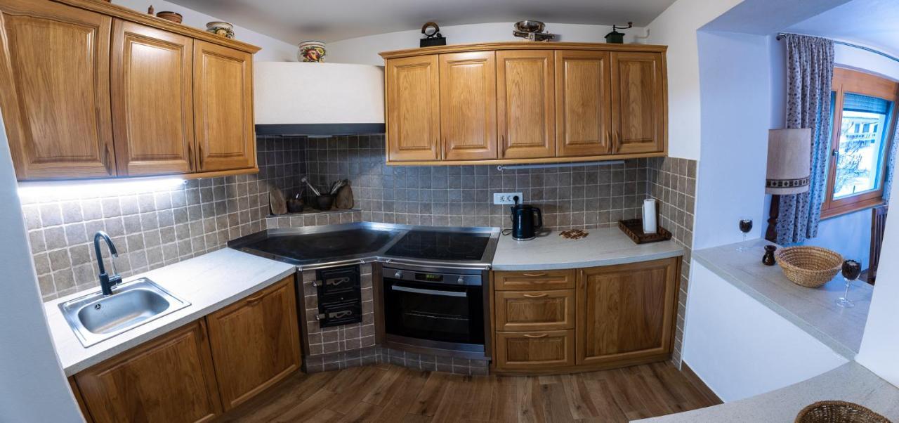 מויסטראנה Apartma Lana מראה חיצוני תמונה
